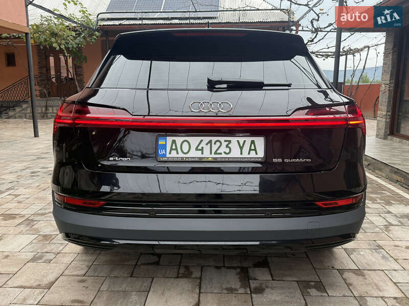 Внедорожник / Кроссовер Audi e-tron 2021 в Иршаве