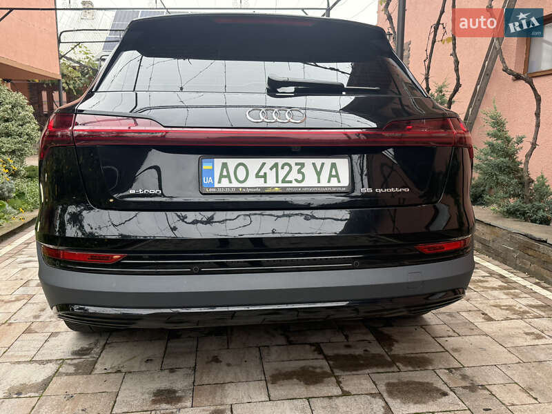 Внедорожник / Кроссовер Audi e-tron 2021 в Иршаве