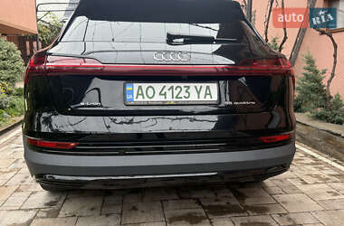 Внедорожник / Кроссовер Audi e-tron 2021 в 