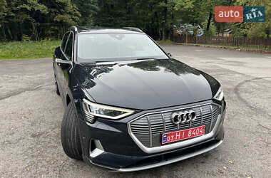 Позашляховик / Кросовер Audi e-tron 2019 в 
