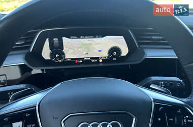 Позашляховик / Кросовер Audi e-tron 2019 в 