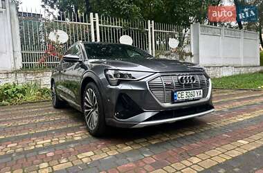 Позашляховик / Кросовер Audi e-tron 2021 в 