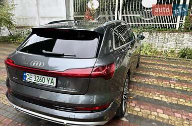 Позашляховик / Кросовер Audi e-tron 2021 в 