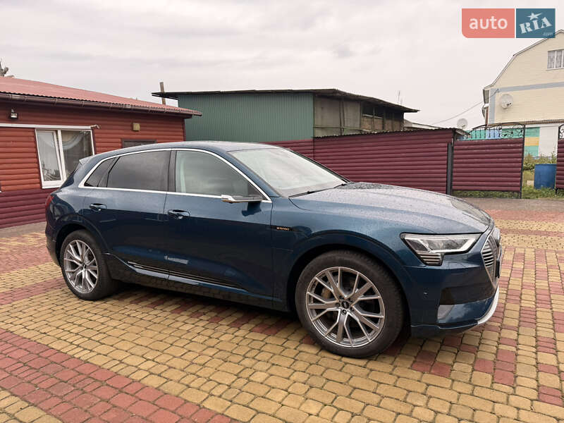 Позашляховик / Кросовер Audi e-tron 2019 в Хмельницькому
