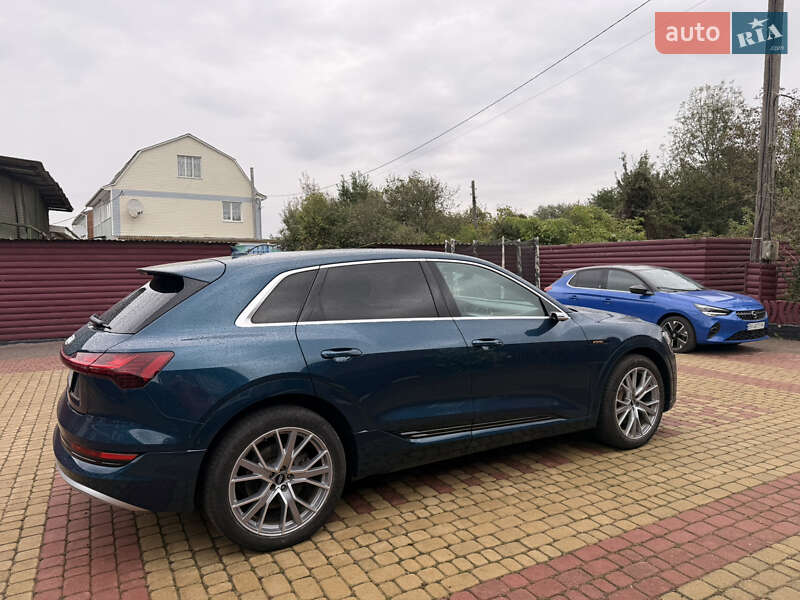 Позашляховик / Кросовер Audi e-tron 2019 в Хмельницькому