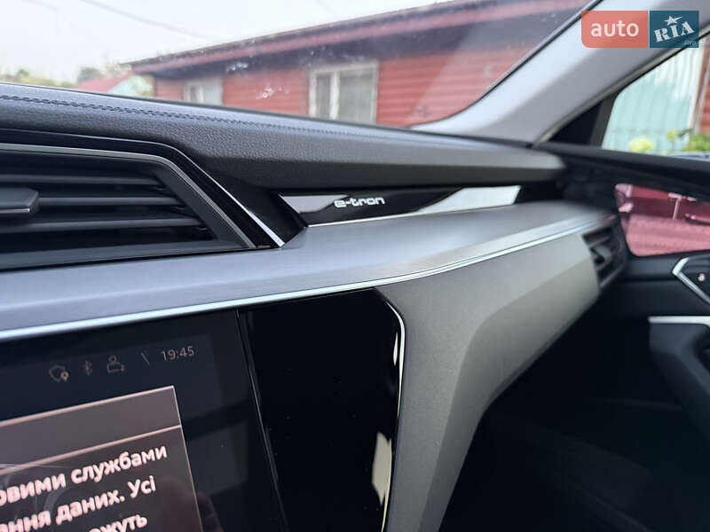 Позашляховик / Кросовер Audi e-tron 2019 в Хмельницькому