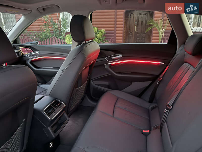 Позашляховик / Кросовер Audi e-tron 2019 в Хмельницькому
