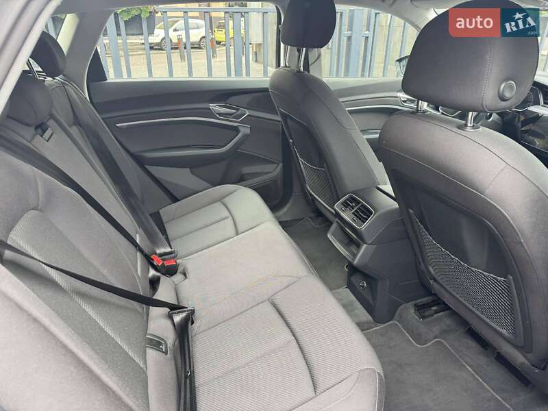 Внедорожник / Кроссовер Audi e-tron 2021 в Львове