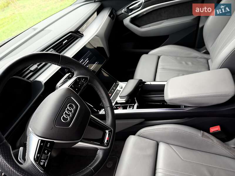 Внедорожник / Кроссовер Audi e-tron 2021 в Киеве