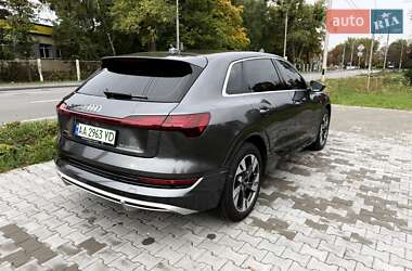 Внедорожник / Кроссовер Audi e-tron 2021 в 
