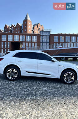 Audi e-tron 2021