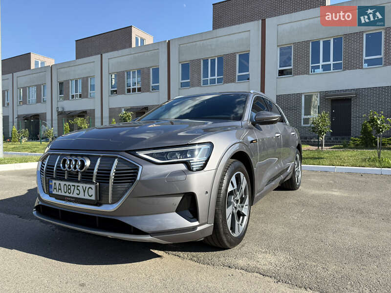 Внедорожник / Кроссовер Audi e-tron 2020 в Киеве