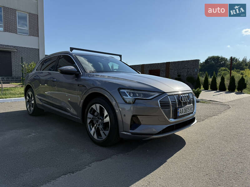 Внедорожник / Кроссовер Audi e-tron 2020 в Киеве