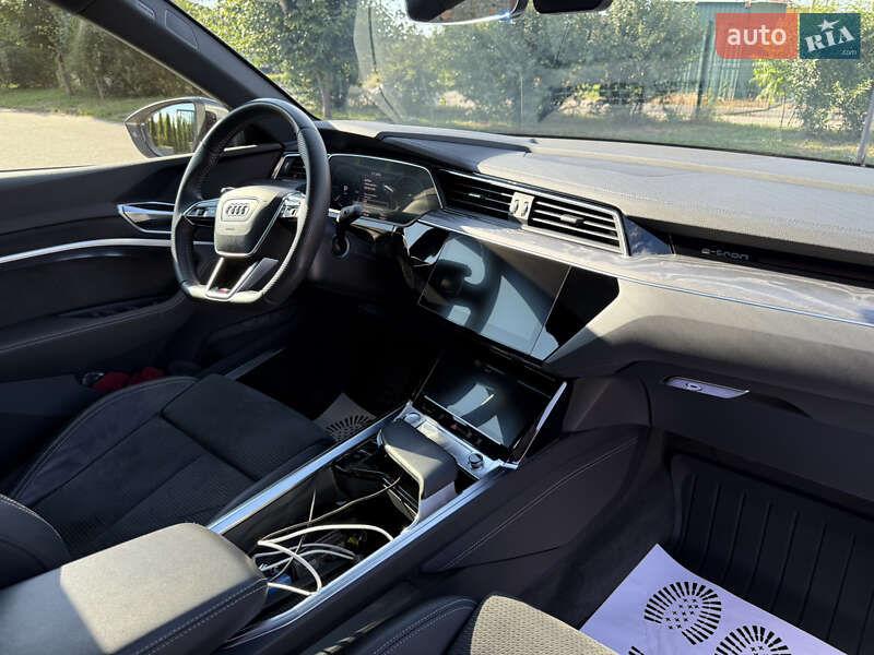 Внедорожник / Кроссовер Audi e-tron 2020 в Киеве