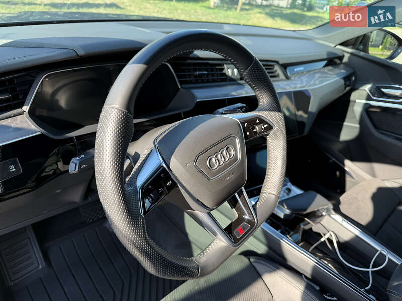 Внедорожник / Кроссовер Audi e-tron 2020 в Киеве