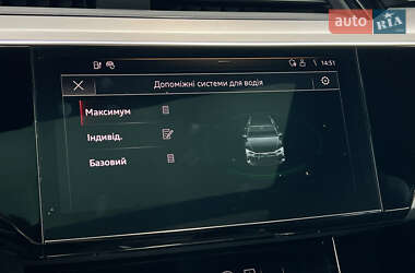 Позашляховик / Кросовер Audi e-tron 2020 в 
