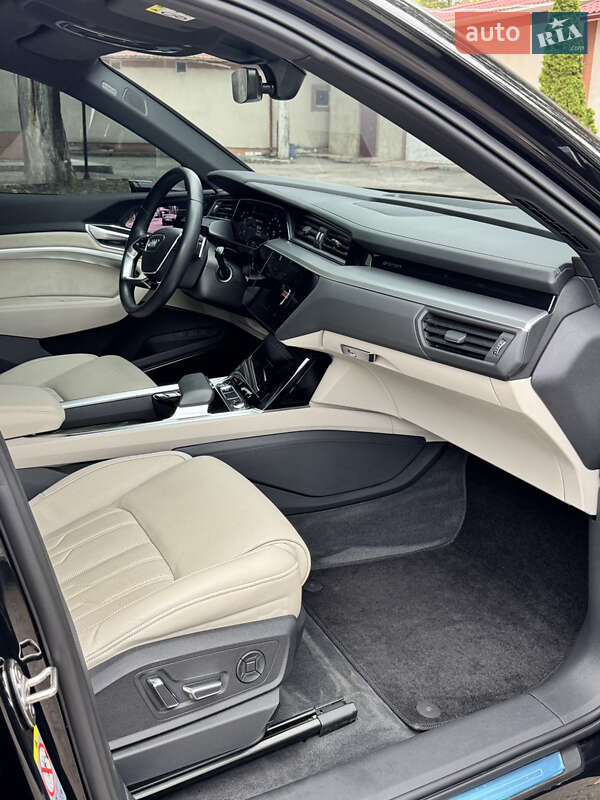 Внедорожник / Кроссовер Audi e-tron 2020 в Одессе