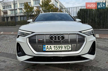 Внедорожник / Кроссовер Audi e-tron 2020 в 