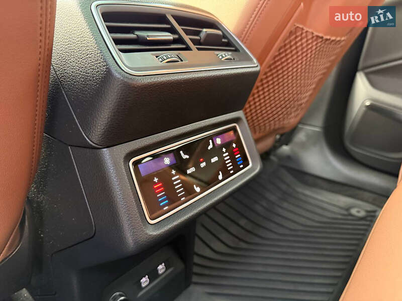 Внедорожник / Кроссовер Audi e-tron 2020 в Киеве фото 24 Внедорожник / Кроссовер Audi e-tron 2020 в Киеве