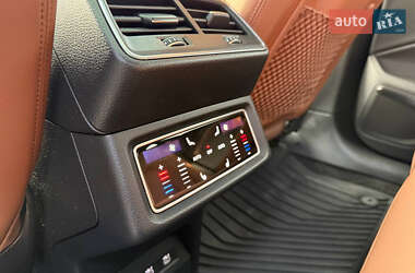 Внедорожник / Кроссовер Audi e-tron 2020 в 