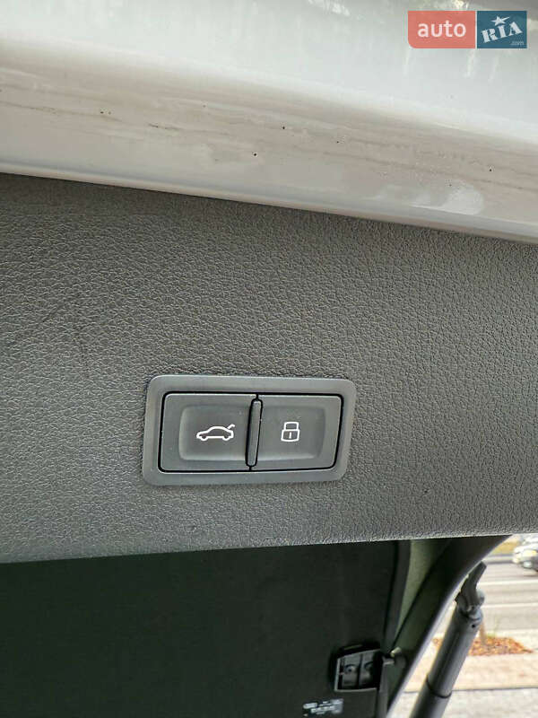 Внедорожник / Кроссовер Audi e-tron 2020 в Киеве фото 26 Внедорожник / Кроссовер Audi e-tron 2020 в Киеве