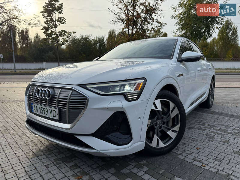 Внедорожник / Кроссовер Audi e-tron 2020 в Киеве фото 36 Внедорожник / Кроссовер Audi e-tron 2020 в Киеве