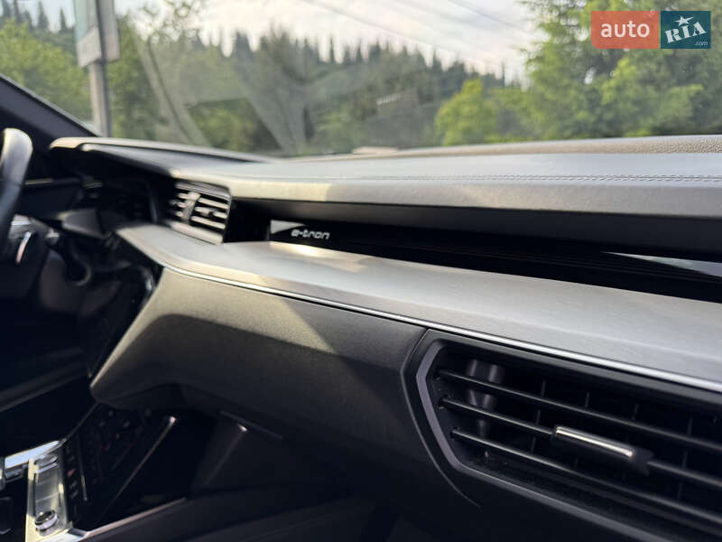 Внедорожник / Кроссовер Audi e-tron 2019 в Львове