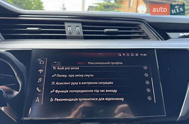 Внедорожник / Кроссовер Audi e-tron 2019 в 