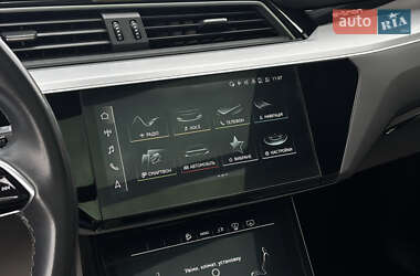 Внедорожник / Кроссовер Audi e-tron 2021 в 