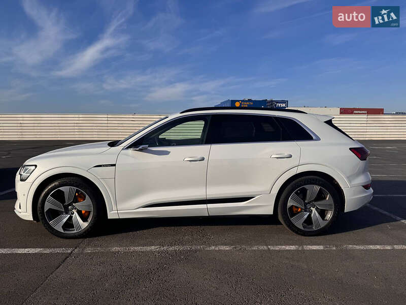 Внедорожник / Кроссовер Audi e-tron 2019 в Львове фото 3 Внедорожник / Кроссовер Audi e-tron 2019 в Львове