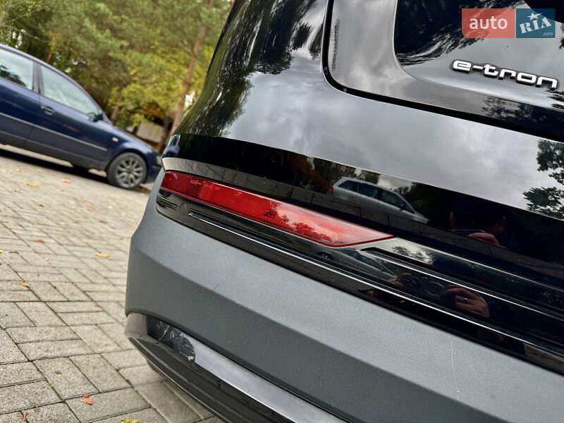 Позашляховик / Кросовер Audi e-tron 2020 в Дрогобичі фото 58 Позашляховик / Кросовер Audi e-tron 2020 в Дрогобичі