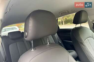 Позашляховик / Кросовер Audi e-tron 2020 в 