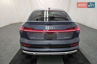 Позашляховик / Кросовер Audi e-tron 2023 в  фото 5 Позашляховик / Кросовер Audi e-tron 2023 в