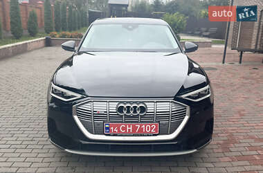 Позашляховик / Кросовер Audi e-tron 2023 в 