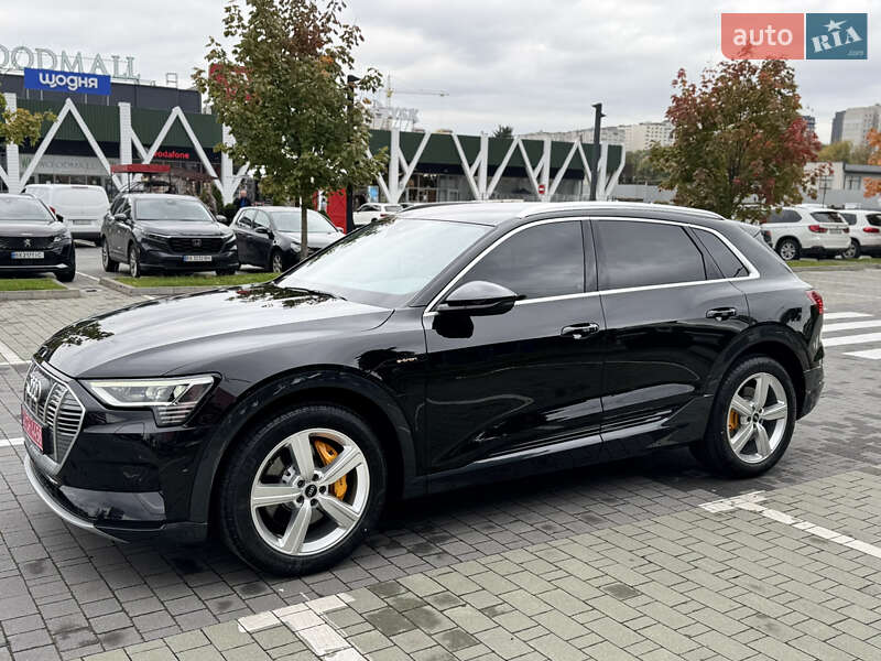 Внедорожник / Кроссовер Audi e-tron 2023 в Хмельницком