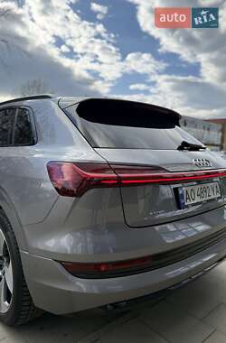 Внедорожник / Кроссовер Audi e-tron 2019 в 