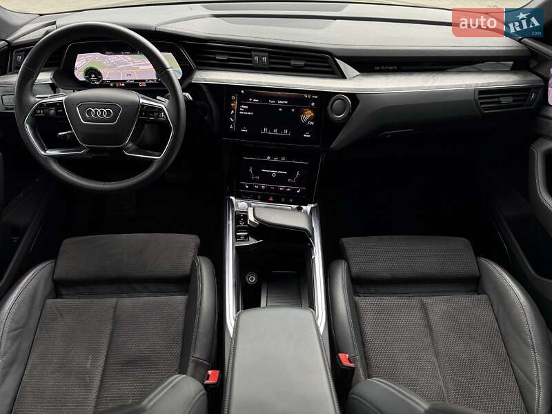 Позашляховик / Кросовер Audi e-tron 2019 в Ужгороді