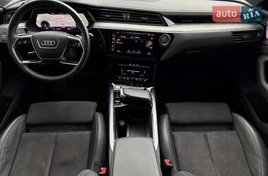 Внедорожник / Кроссовер Audi e-tron 2019 в 