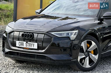 Внедорожник / Кроссовер Audi e-tron 2022 в 