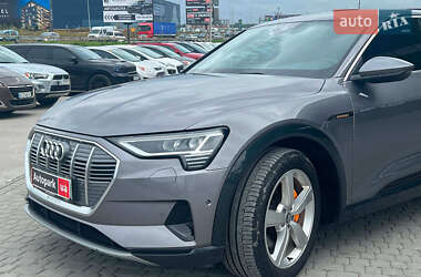 Внедорожник / Кроссовер Audi e-tron 2019 в 