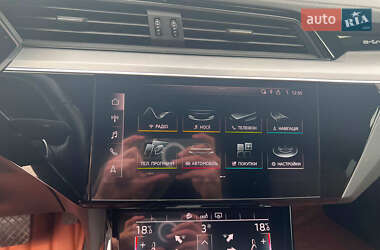 Внедорожник / Кроссовер Audi e-tron 2019 в 