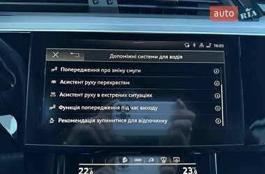 Внедорожник / Кроссовер Audi e-tron 2022 в 