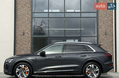 Внедорожник / Кроссовер Audi e-tron 2020 в 