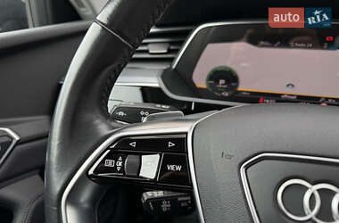 Внедорожник / Кроссовер Audi e-tron 2020 в 