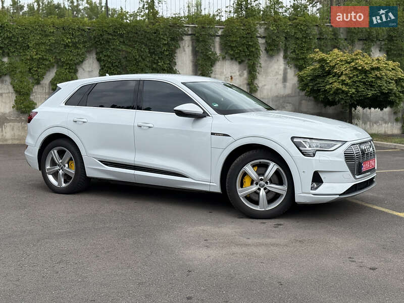 Позашляховик / Кросовер Audi e-tron 2021 в Рівному фото 13 Позашляховик / Кросовер Audi e-tron 2021 в Рівному