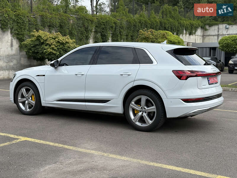 Позашляховик / Кросовер Audi e-tron 2021 в Рівному фото 16 Позашляховик / Кросовер Audi e-tron 2021 в Рівному