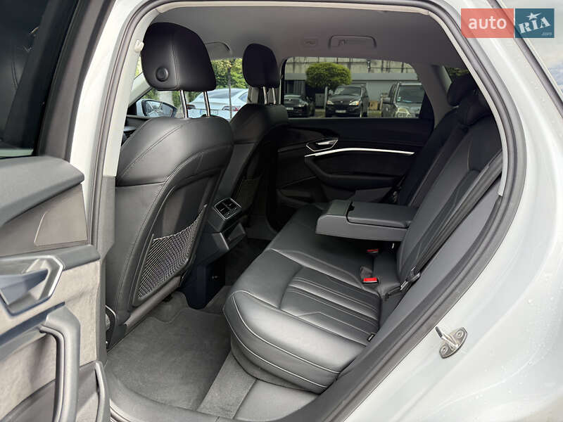 Позашляховик / Кросовер Audi e-tron 2021 в Рівному фото 55 Позашляховик / Кросовер Audi e-tron 2021 в Рівному