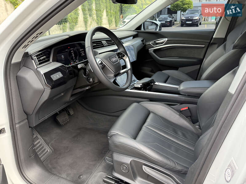Позашляховик / Кросовер Audi e-tron 2021 в Рівному фото 59 Позашляховик / Кросовер Audi e-tron 2021 в Рівному
