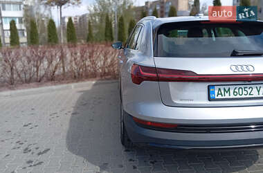 Внедорожник / Кроссовер Audi e-tron 2019 в 