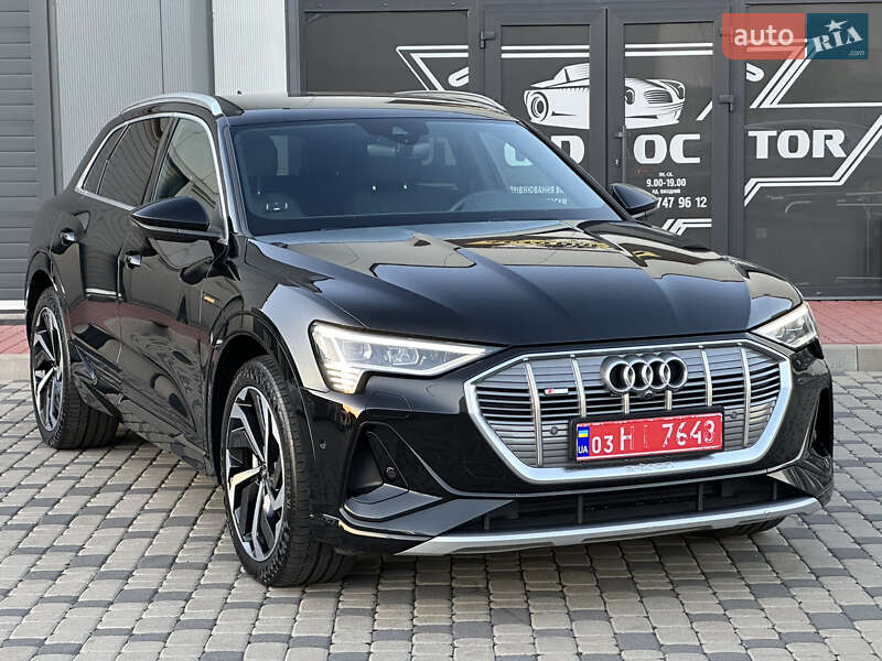 Позашляховик / Кросовер Audi e-tron 2021 в Мукачевому
